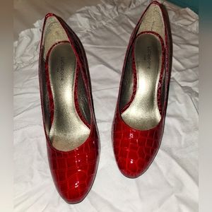 Liz Claiborne red croc pat high heels